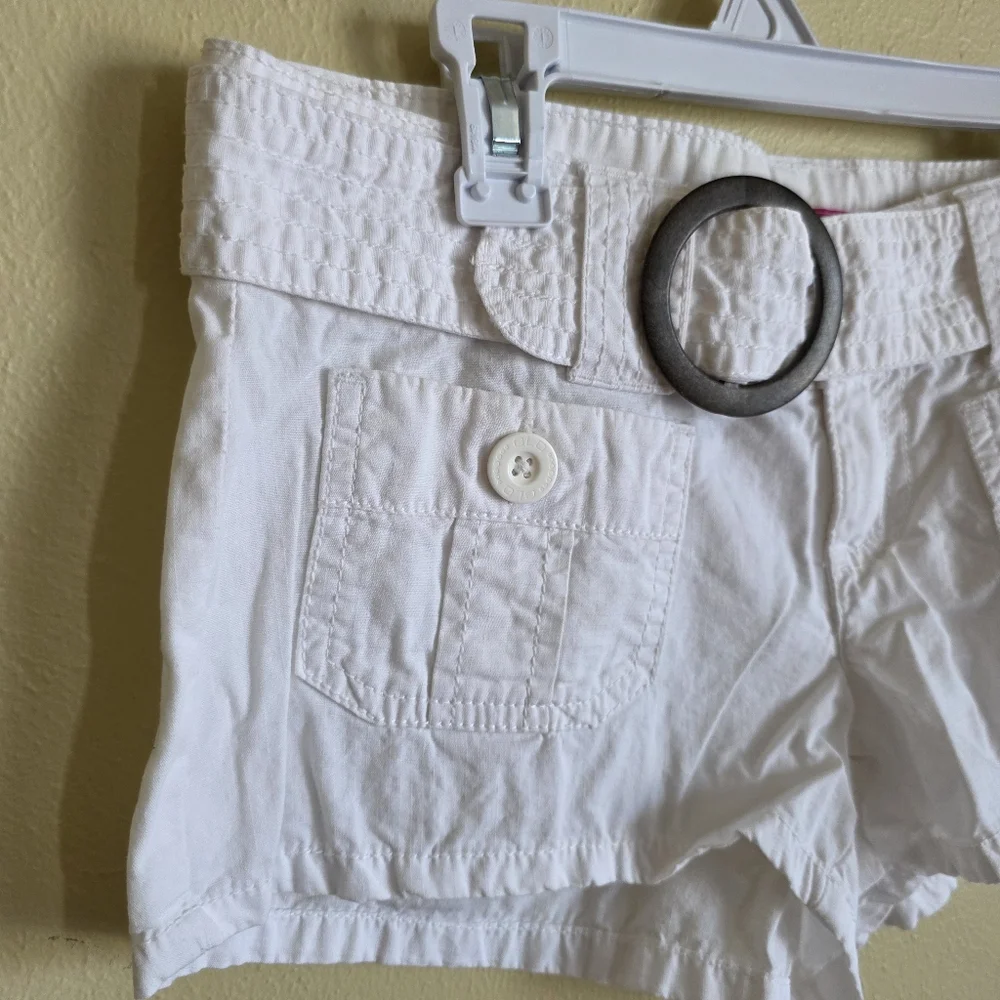 GLO Jeans Belted Low Rise Double Button White 100% Cotton Shorts